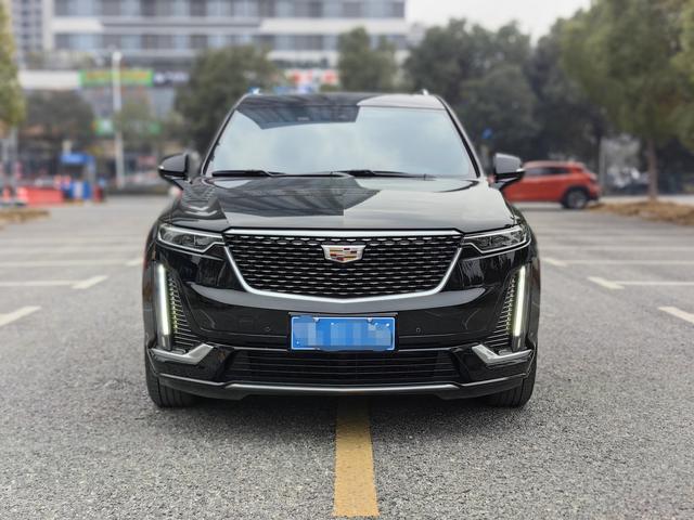 Cadillac XT6