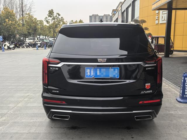 Cadillac XT6