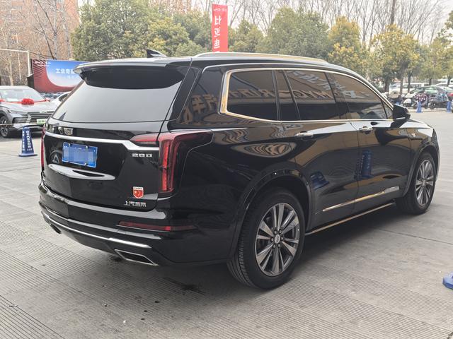 Cadillac XT6