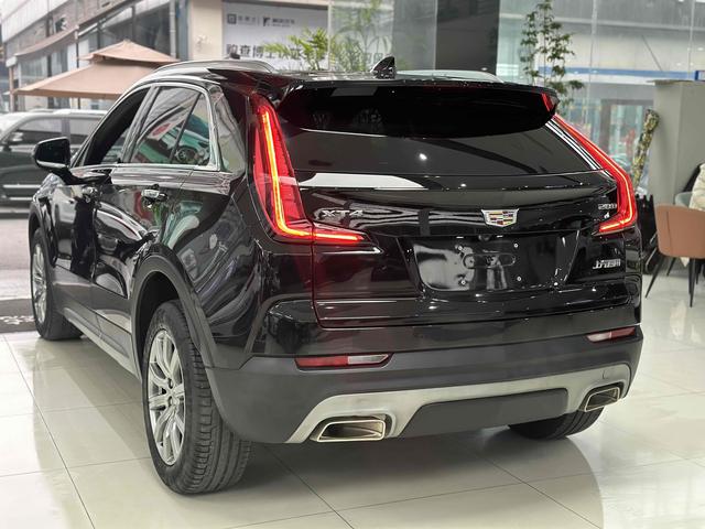 Cadillac XT4