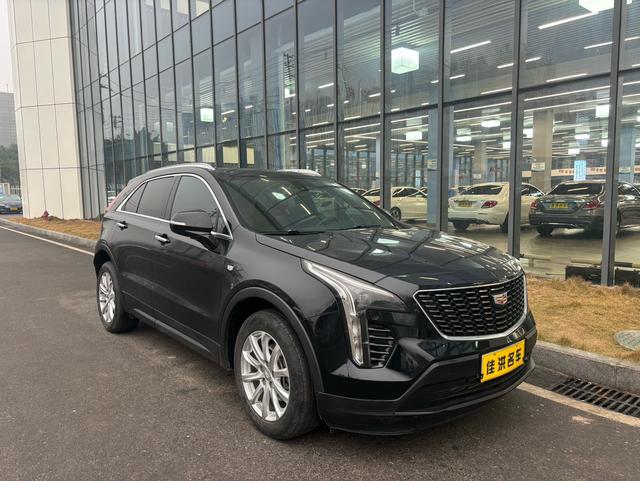 Cadillac XT4