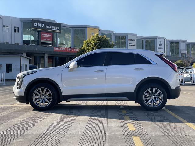 Cadillac XT4