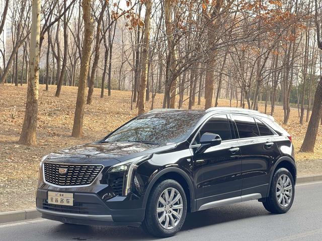 Cadillac XT4