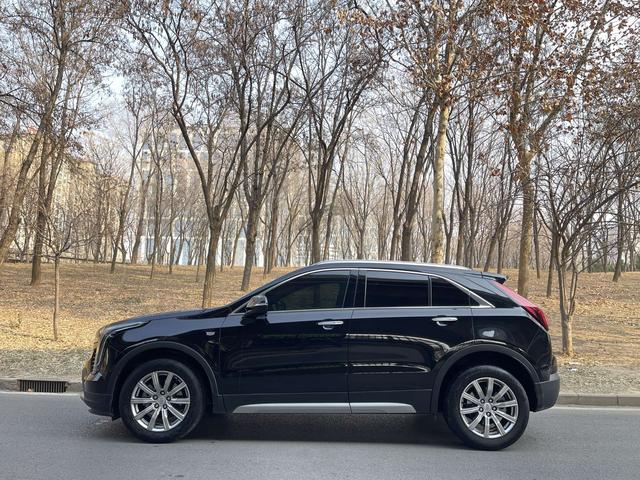 Cadillac XT4