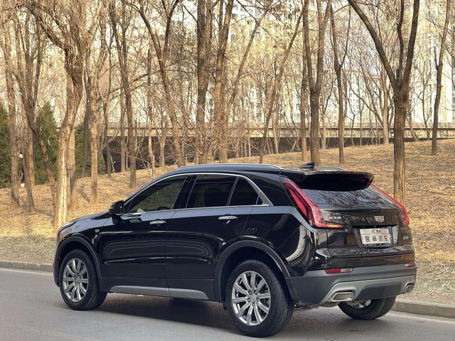 Cadillac XT4