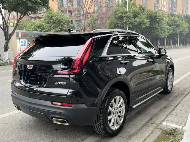 Cadillac XT4