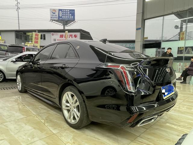 Cadillac CT4