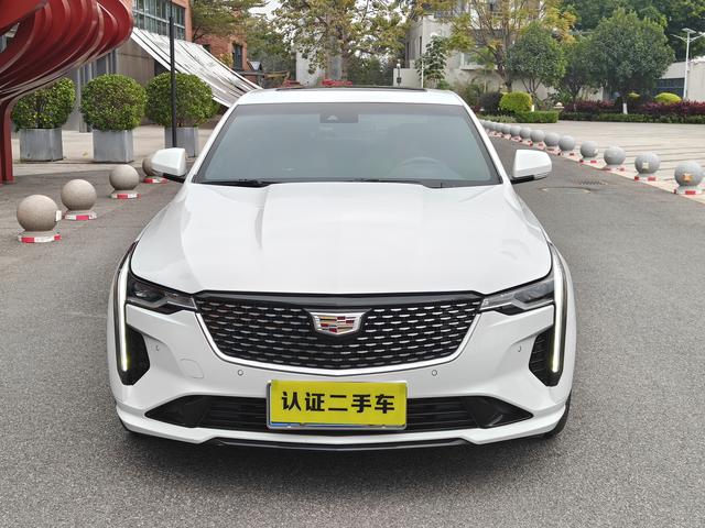 Cadillac CT4