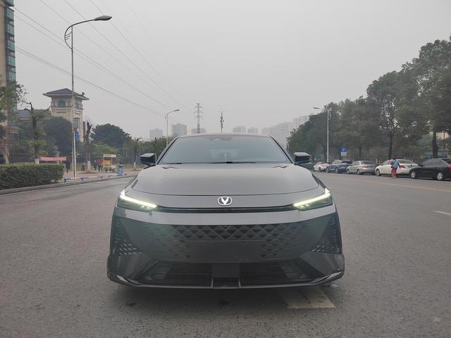 Changan UNI-V