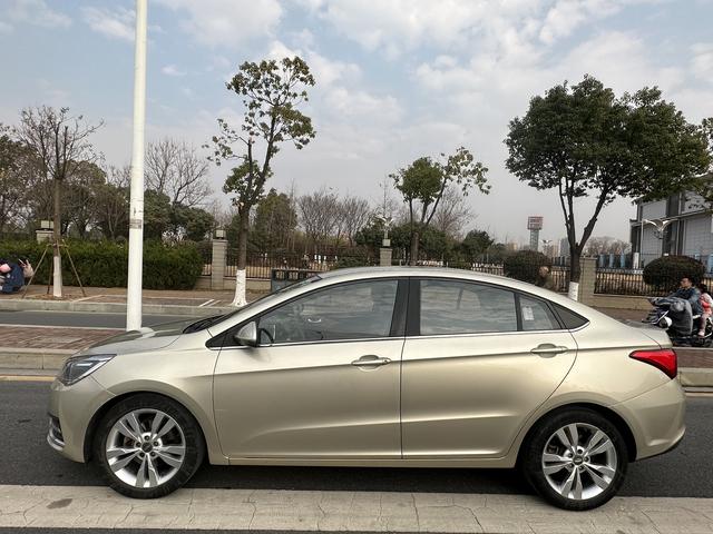 Chery Arrizo 5