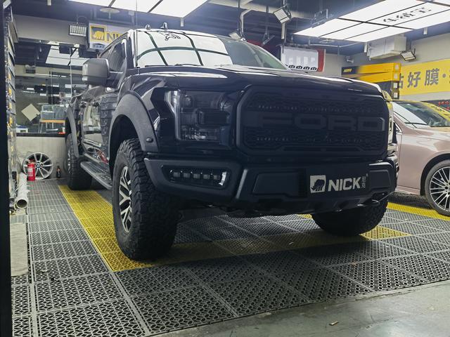 Ford F-150 Raptor