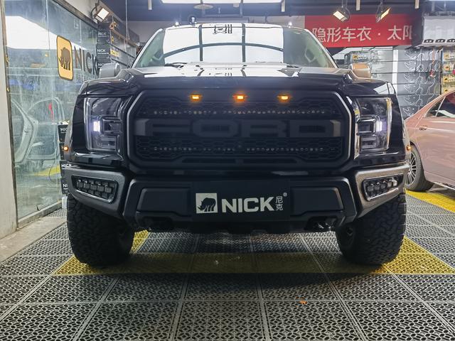 Ford F-150 Raptor