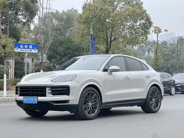 Porsche Cayenne Coupe