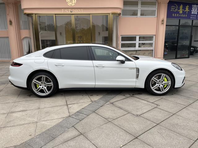 Porsche Panamera E-Hybrid