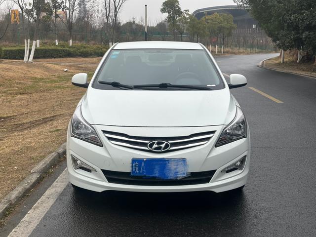 Hyundai Rena