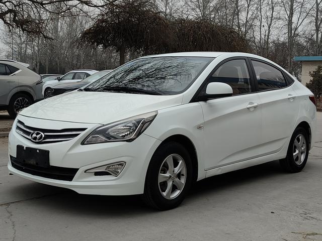 Hyundai Rena