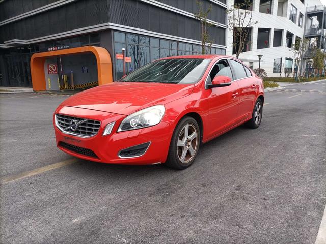 Volvo S60 (imported)