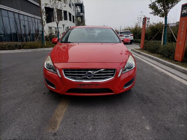 Volvo S60 (imported)