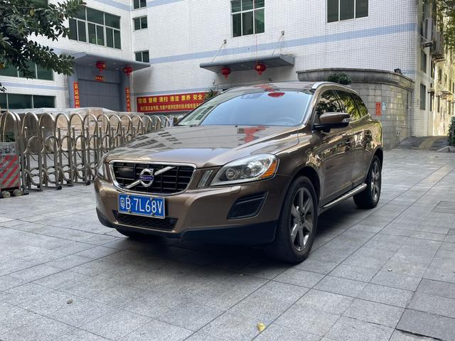 Volvo XC60 (imported)