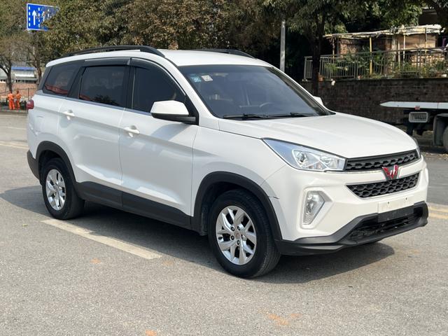 Wuling Hongguang S3