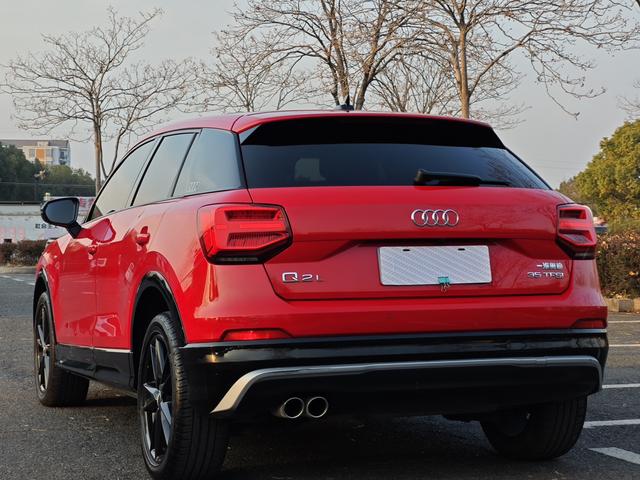 Audi Q2L