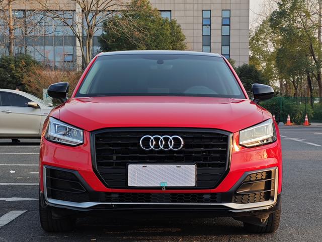 Audi Q2L