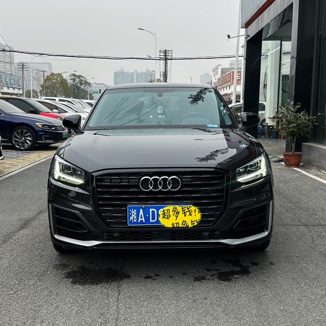 Audi Q2L