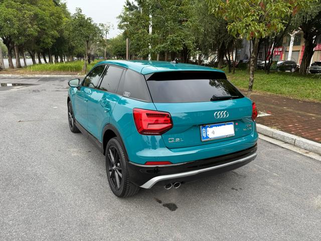 Audi Q2L