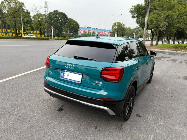 Audi Q2L