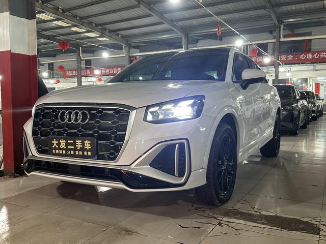 Audi Q2L