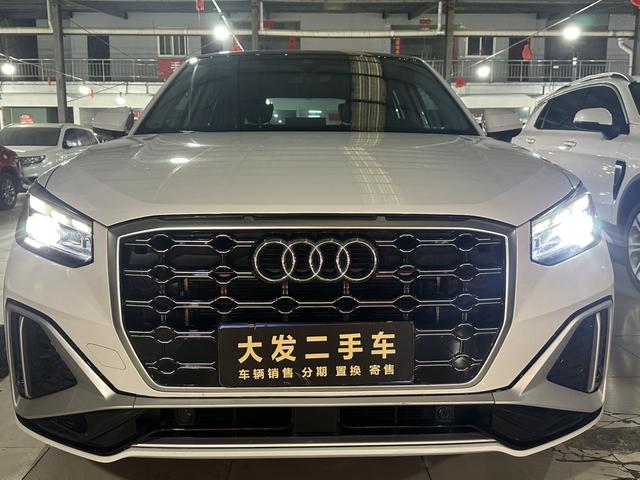 Audi Q2L