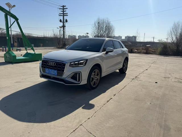 Audi Q2L