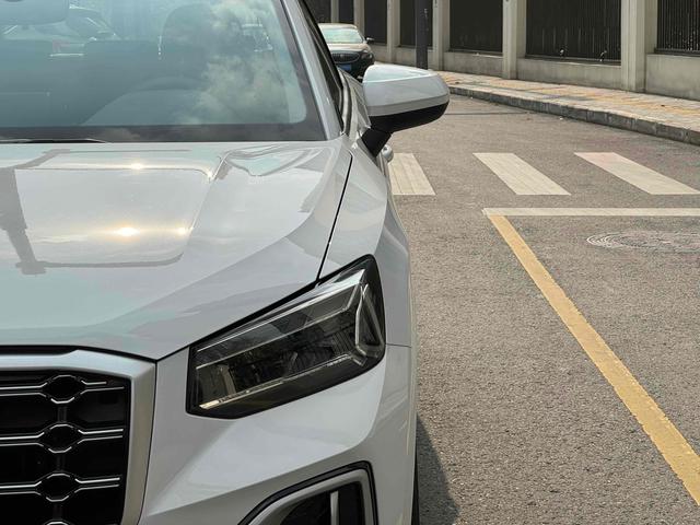 Audi Q2L