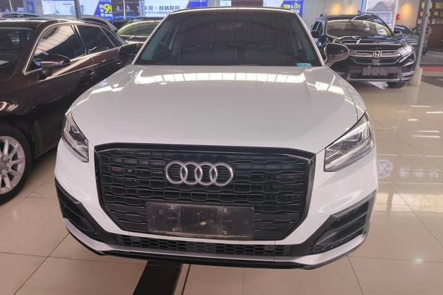 Audi Q2L