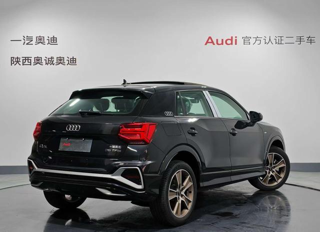 Audi Q2L