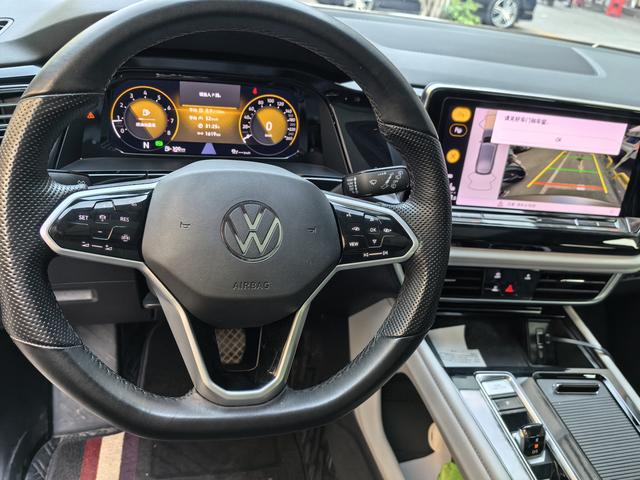 Volkswagen Tuang