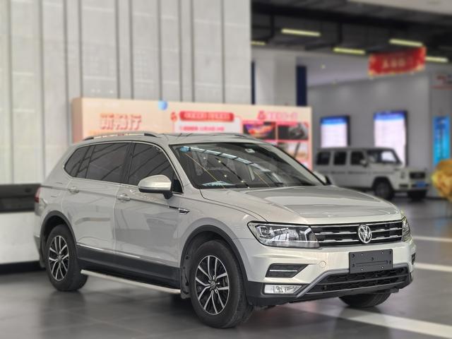 Volkswagen Tiguan L