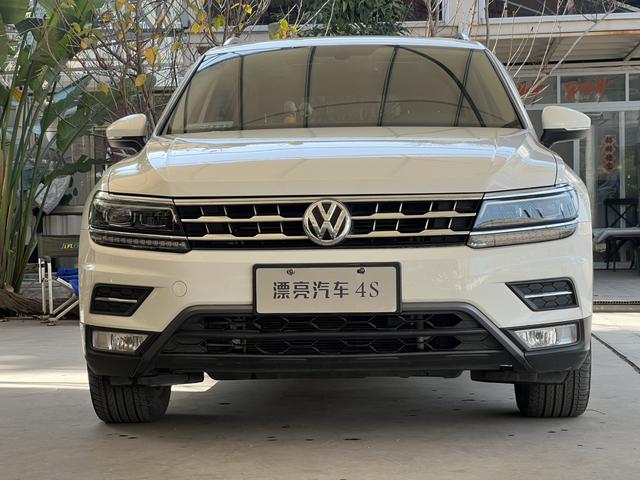 Volkswagen Tiguan L