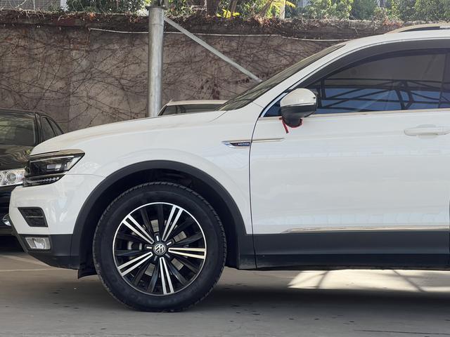 Volkswagen Tiguan L