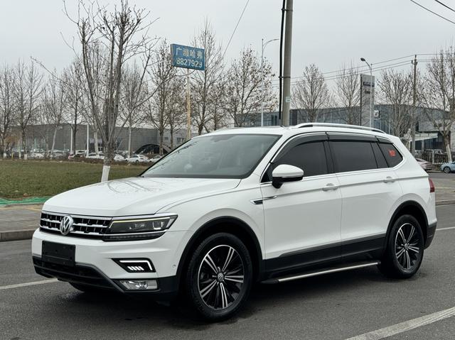 Volkswagen Tiguan L