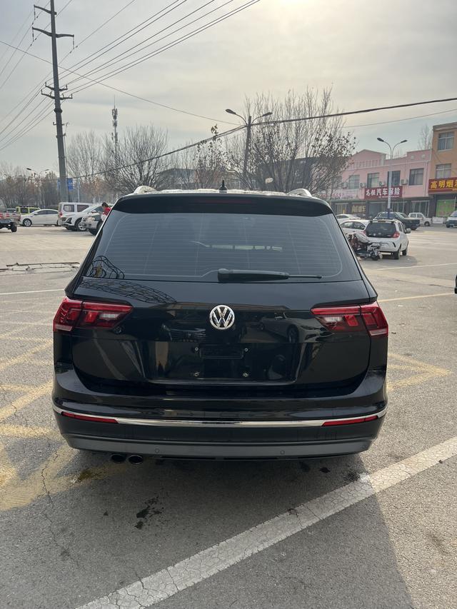 Volkswagen Tiguan L