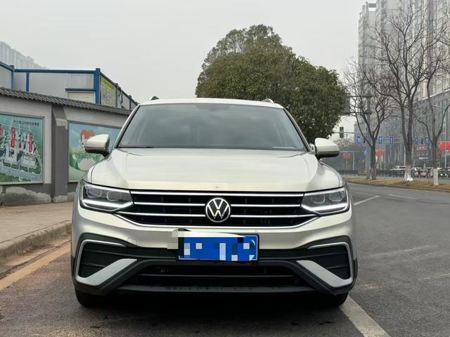 Volkswagen Tiguan L