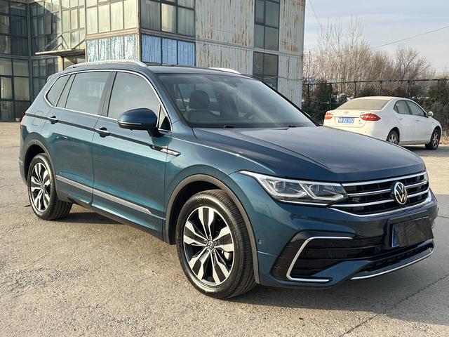 Volkswagen Tiguan L