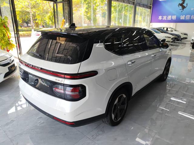 Baojun RM-5