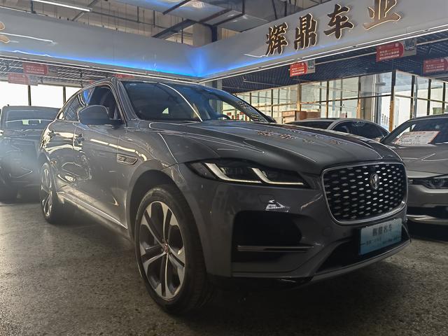 Jaguar F-PACE