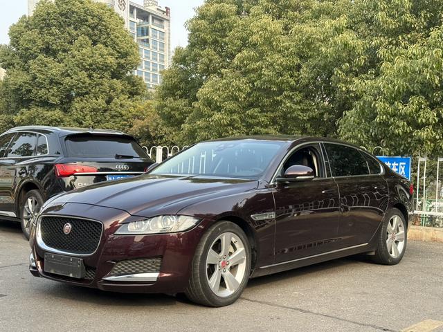 Jaguar XFL