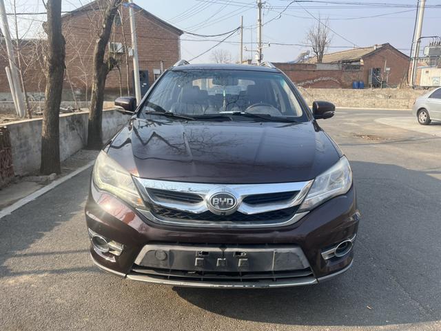 BYD S7