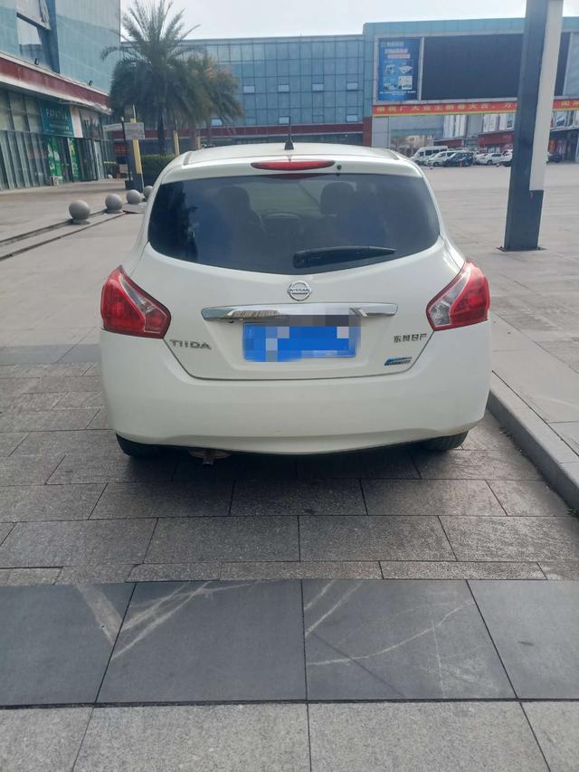 Nissan Tiida