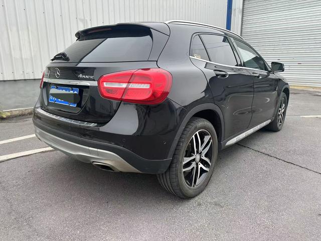 Mercedes-Benz GLA