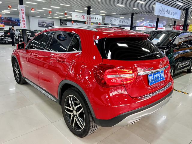 Mercedes-Benz GLA